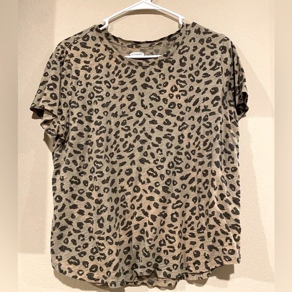 SOLD Leopard Top - Picture 1 of 1